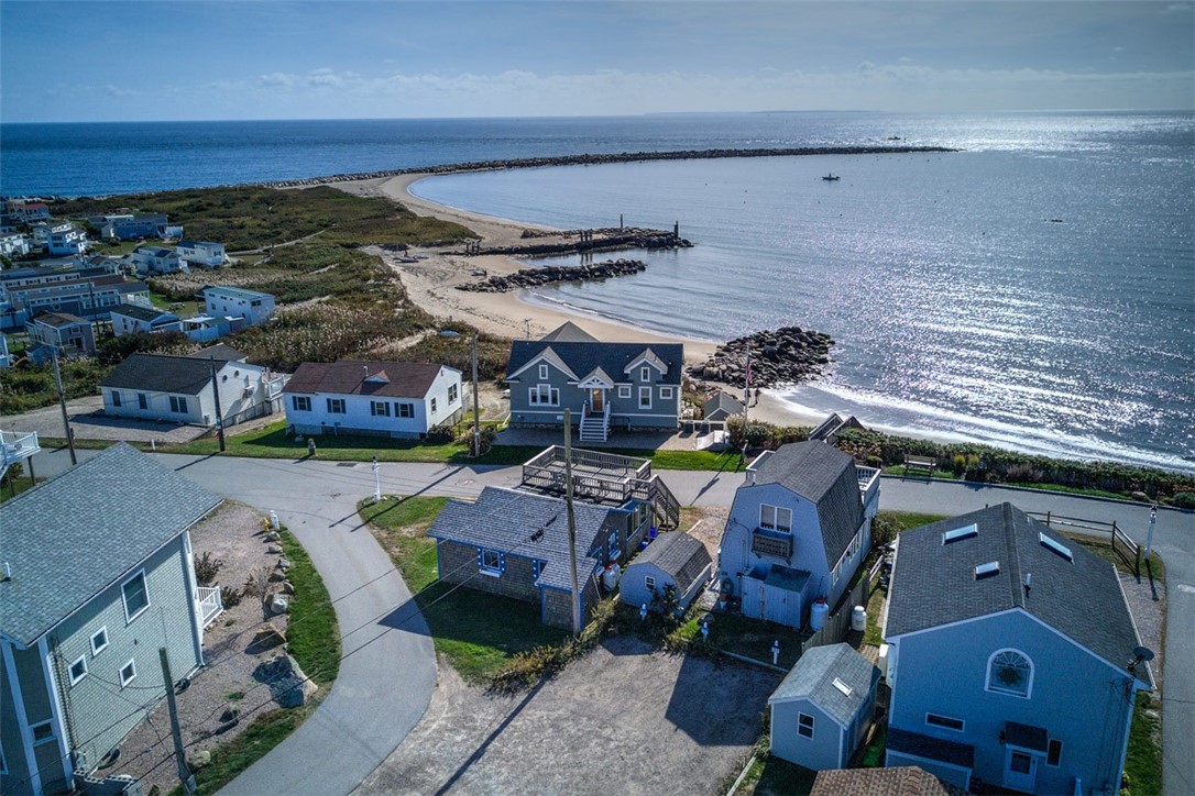 25 Shore Road Narragansett, RI 02882 - Photo 8 of 33 Gallery Image 8