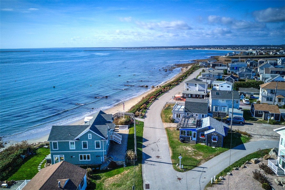 25 Shore Road Narragansett, RI 02882 - Photo 9 of 33 Gallery Image 9