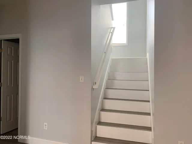 $2,005 | 414 Peregrine Ridge Drive, New Bern, NC 28560