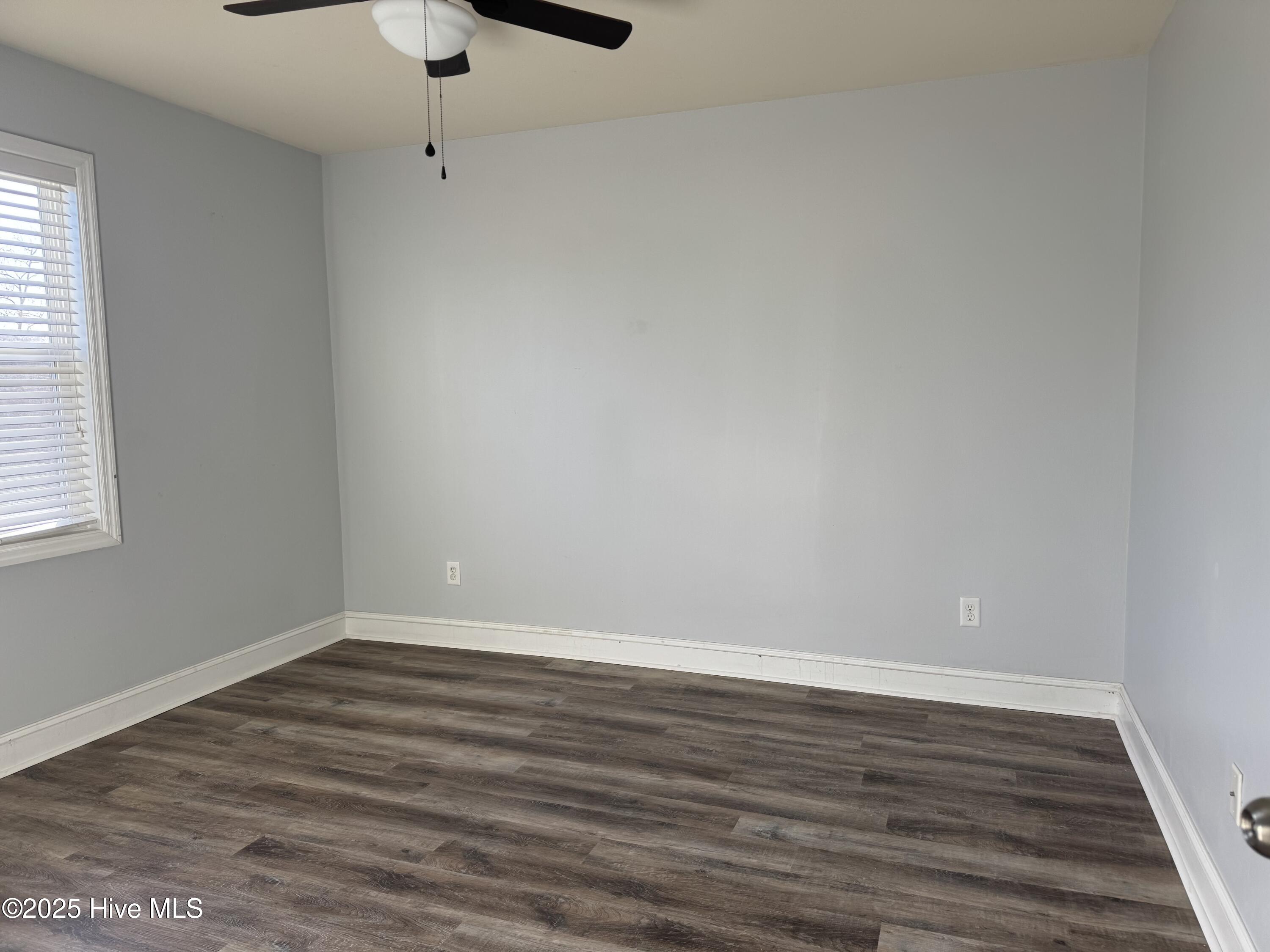 414 Peregrine Ridge Drive New Bern, NC 28560 - Photo 16 of 21 IMG_9818