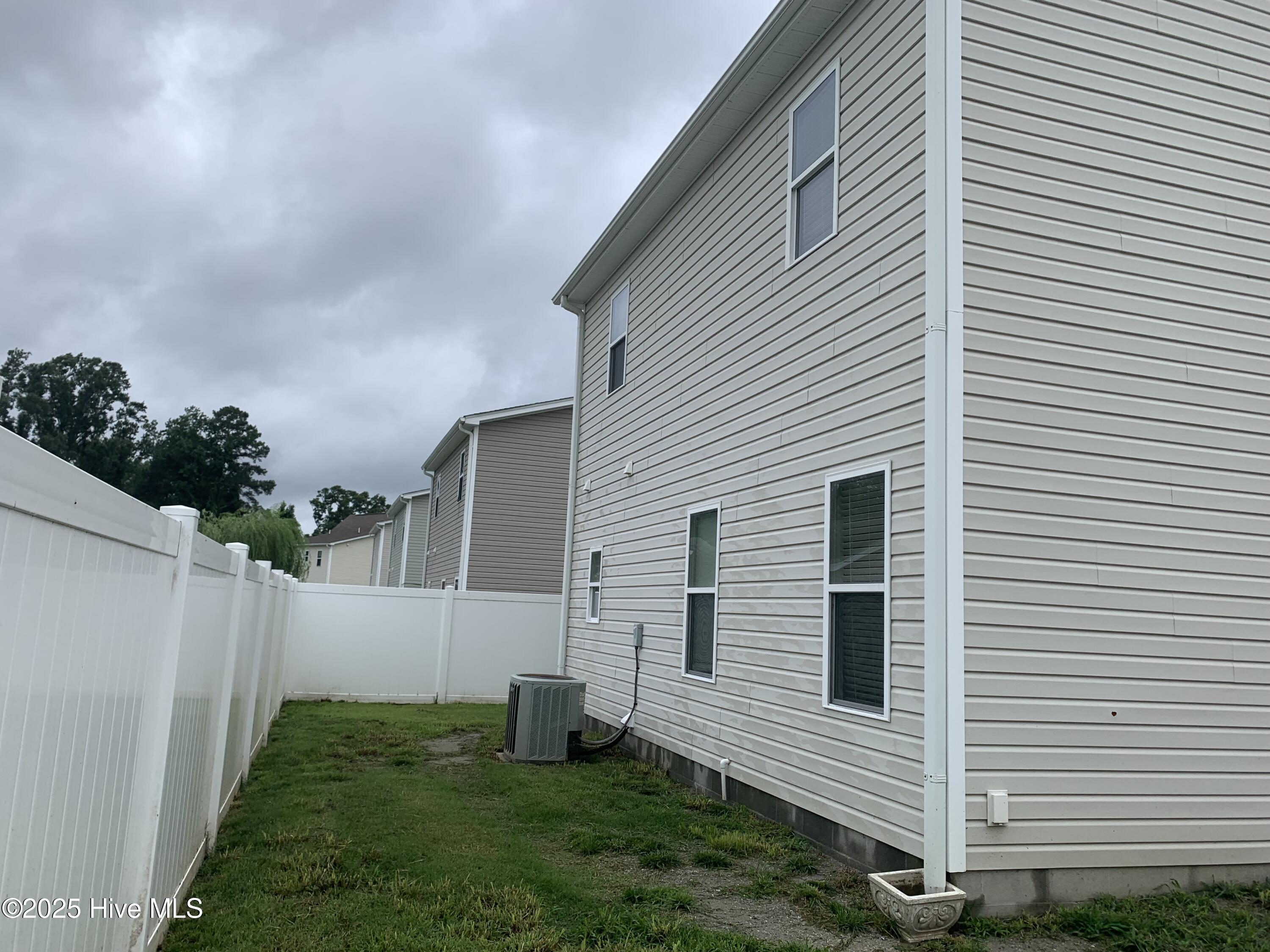 414 Peregrine Ridge Drive New Bern, NC 28560 - Photo 21 of 21 IMG_2460