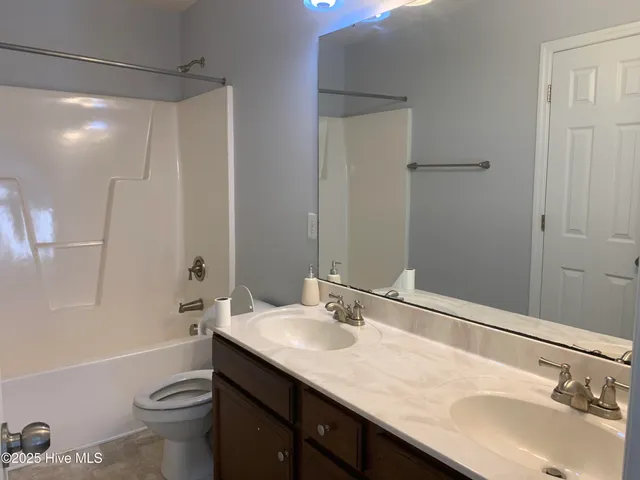 $2,005 | 414 Peregrine Ridge Drive, New Bern, NC 28560