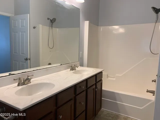 $2,005 | 414 Peregrine Ridge Drive, New Bern, NC 28560