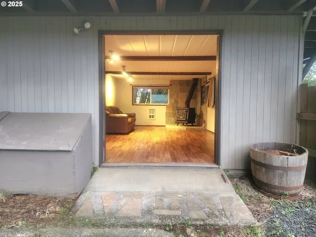 $550,000 | 763 North Tenmile, Lakeside, OR 97449