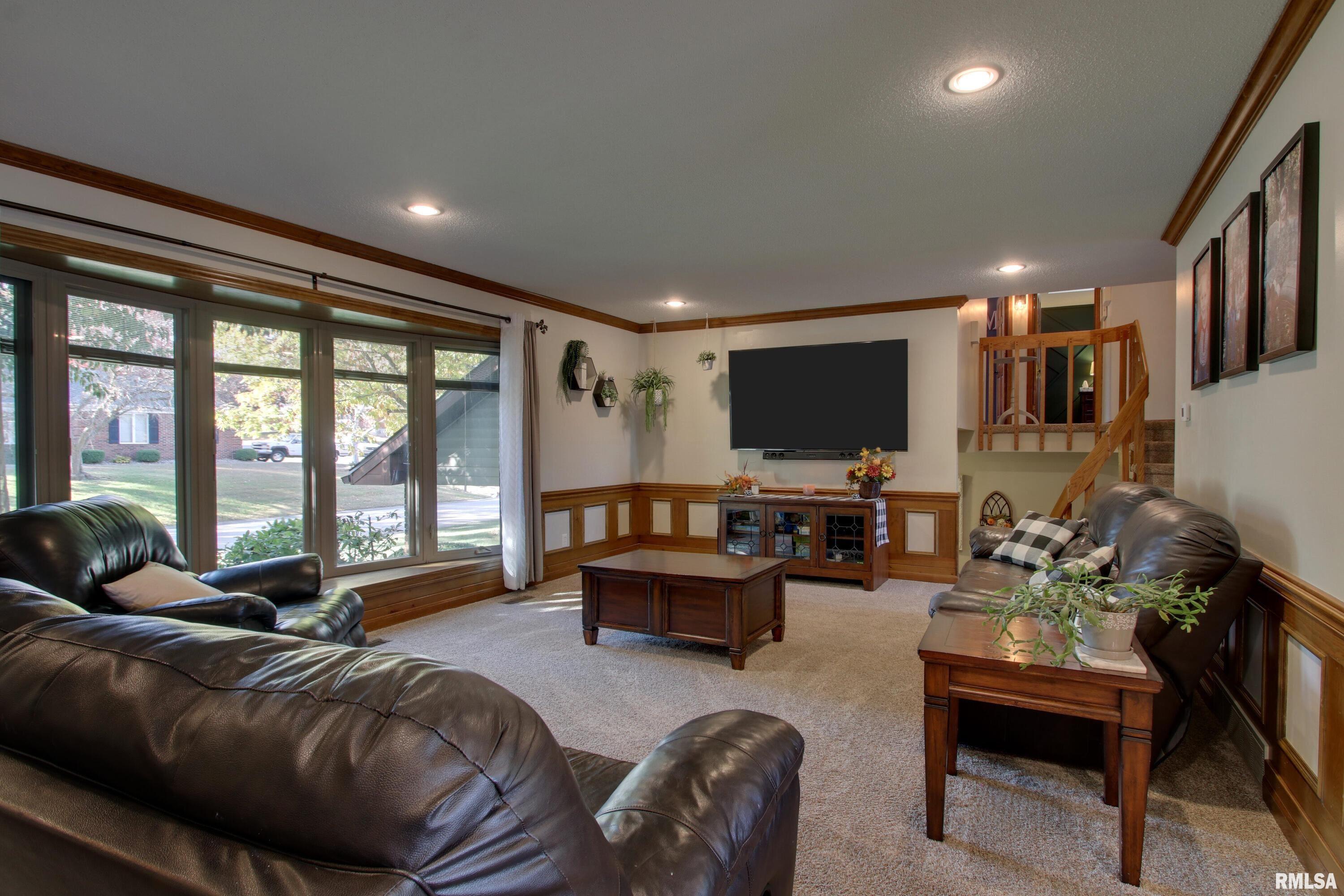 3001 Cabot Road Quincy, IL 62301 - Photo 2 of 23 Gallery Image 2