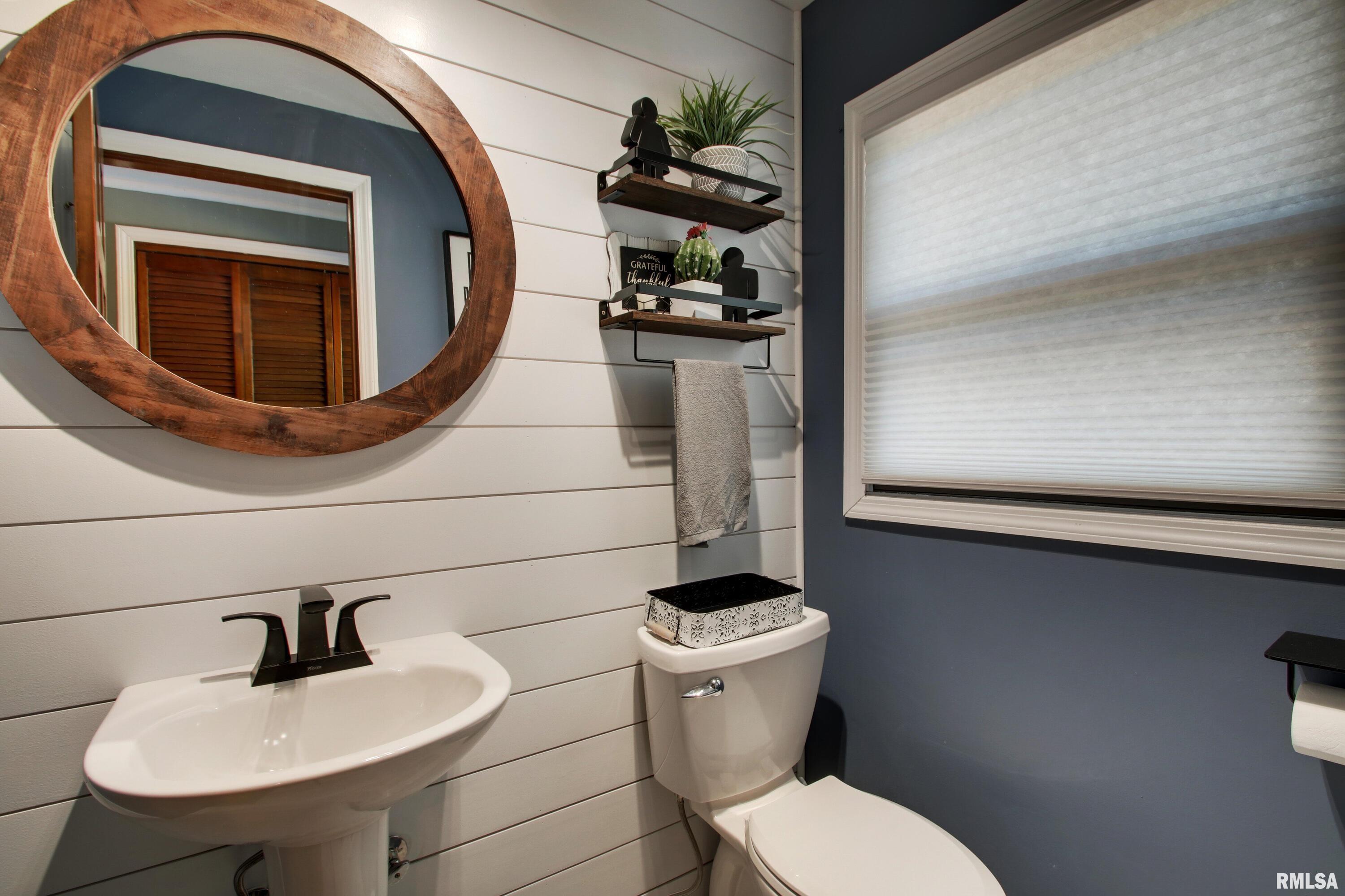 3001 Cabot Road Quincy, IL 62301 - Photo 9 of 23 Gallery Image 9