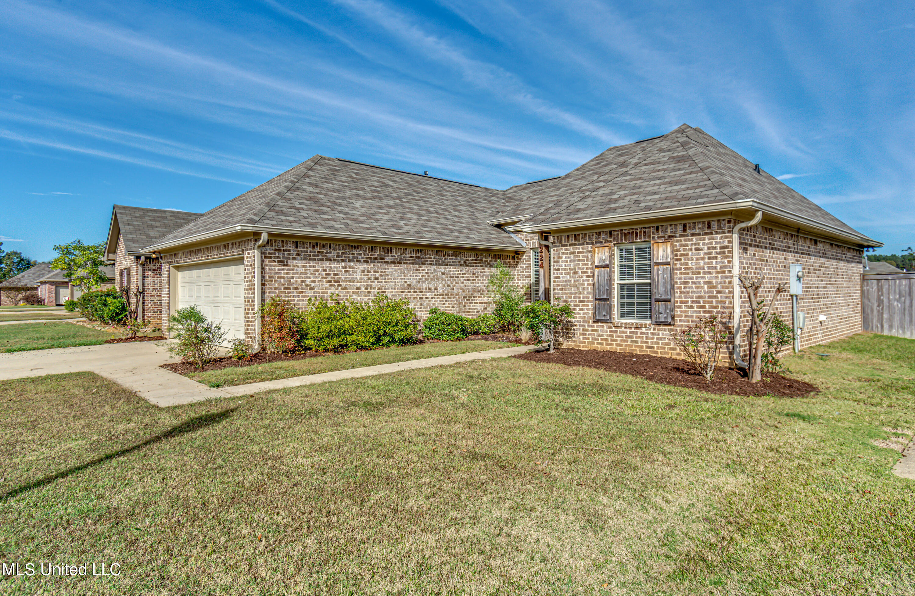 224 Greenfield Ridge Drive Brandon, MS 39042 - Photo 6 of 54 224 Greenfield Ridge Dr-7