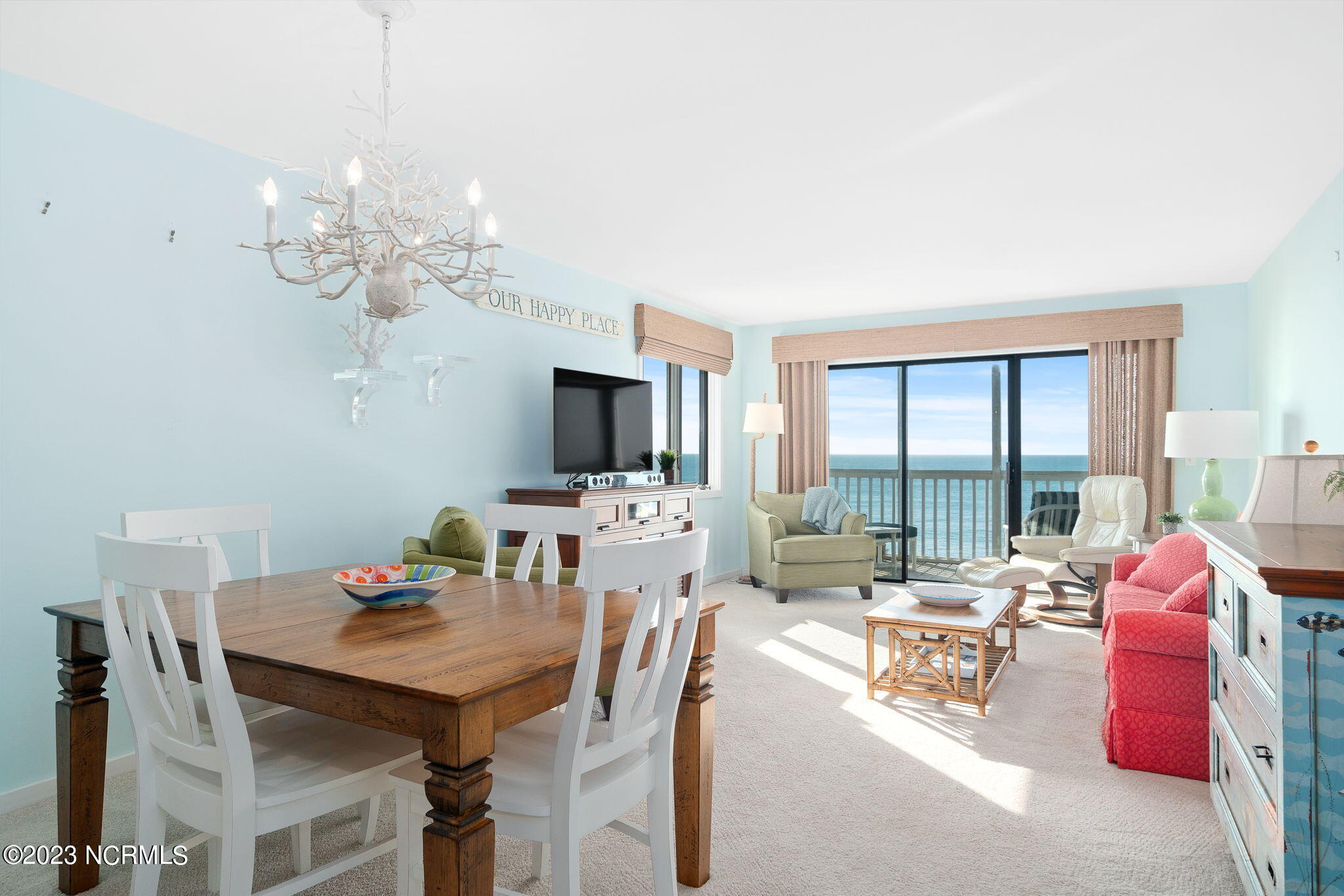 525 Salter Path Road, Unit A33 Atlantic Beach, NC 28512 - Photo 6 of 37 Dining area