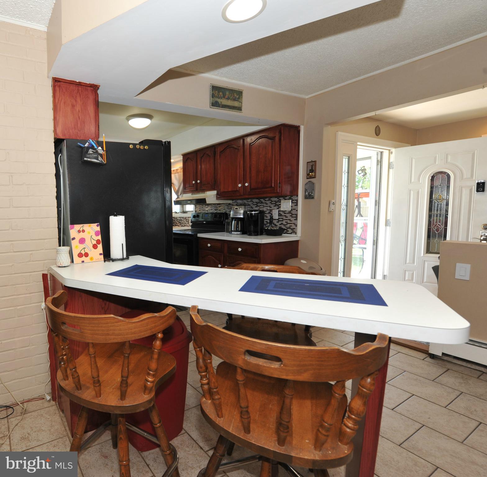 44 Ridge Lane Levittown, PA 19055 - Photo 14 of 28 Gallery Image 14
