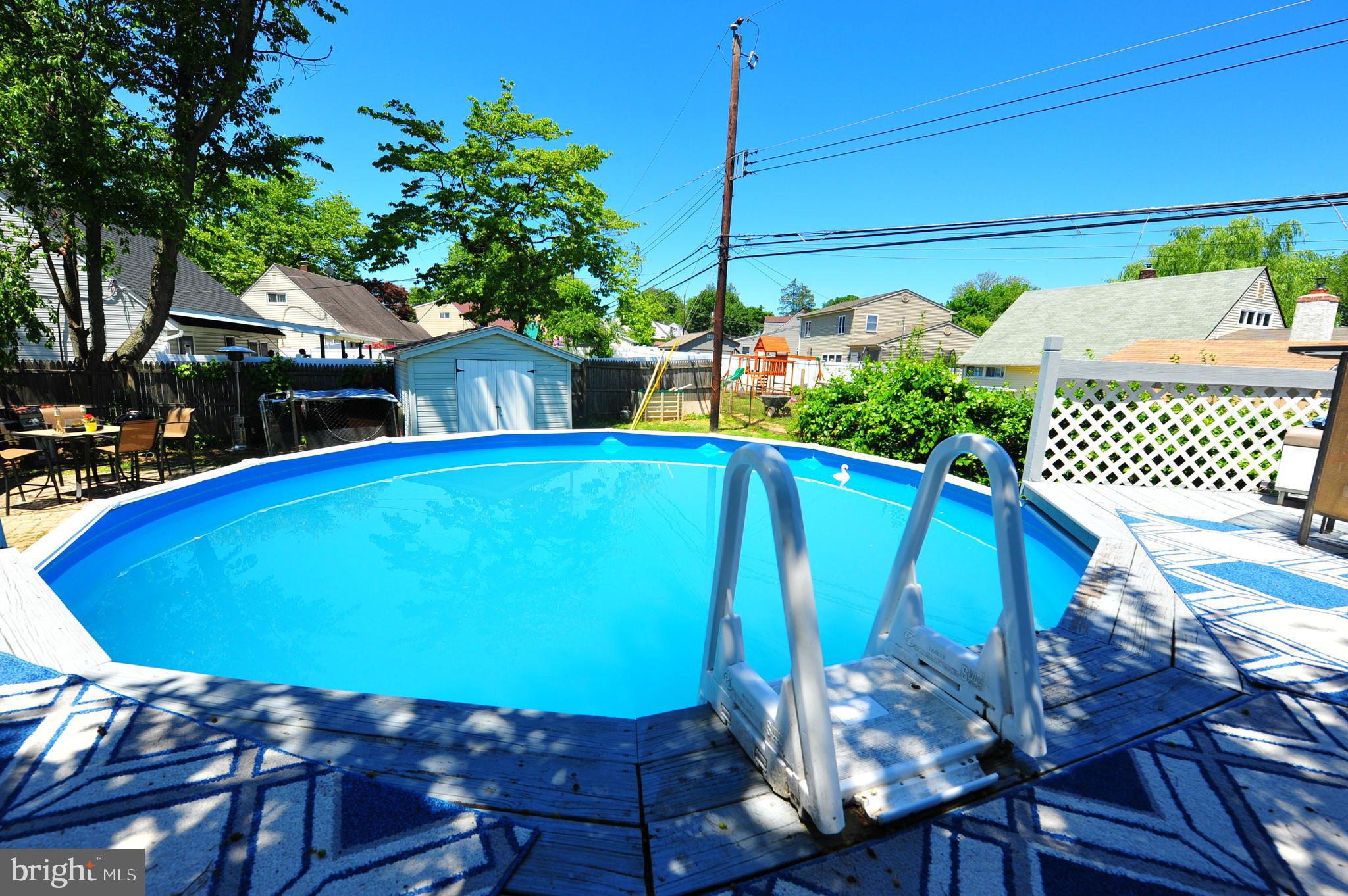 44 Ridge Lane Levittown, PA 19055 - Photo 4 of 28 Gallery Image 4