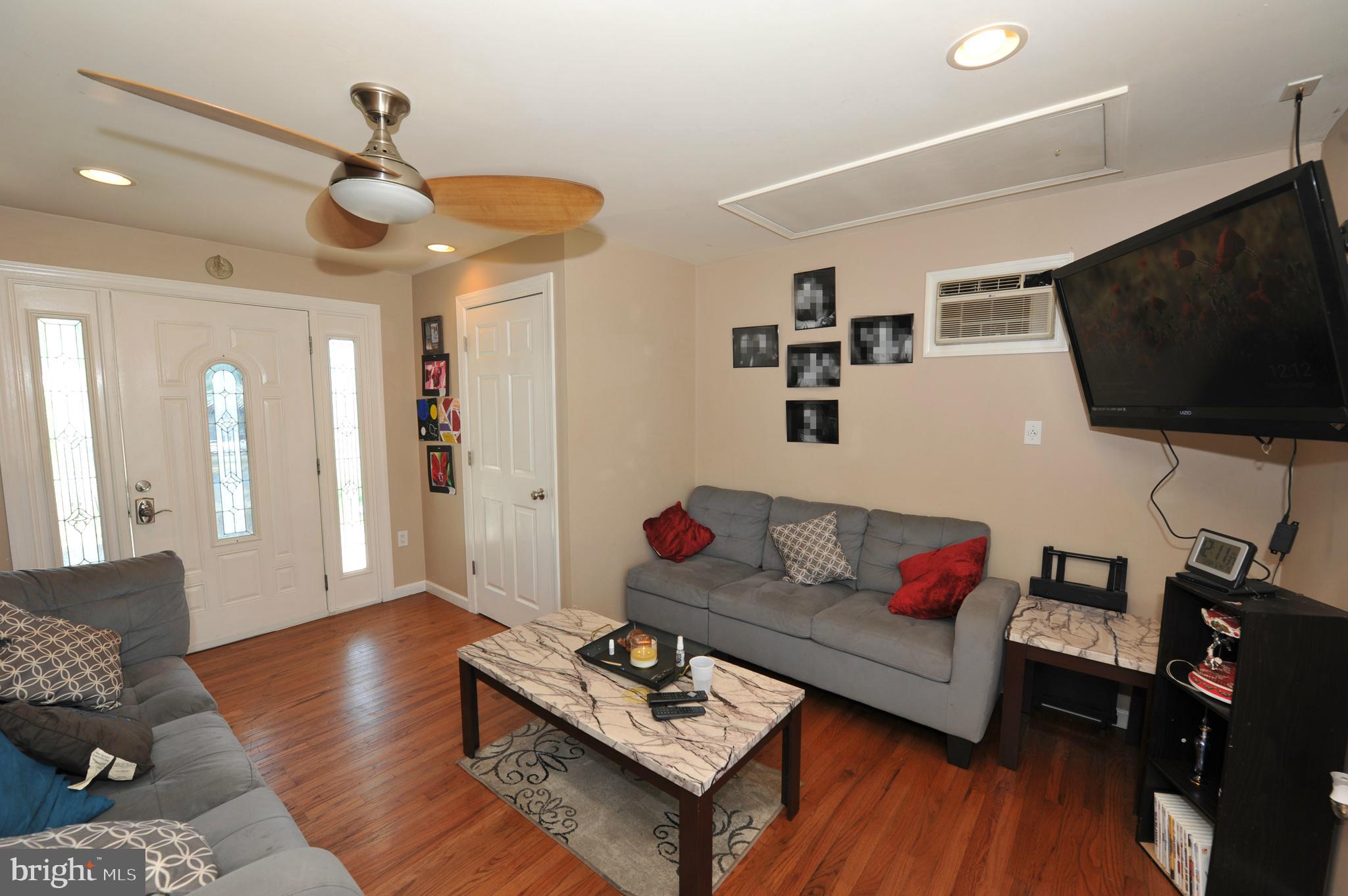 44 Ridge Lane Levittown, PA 19055 - Photo 5 of 28 Gallery Image 5