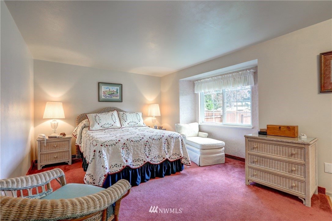 7626 224th Street Southwest Edmonds, WA 98026 - Photo 11 of 24 Gallery Image 11