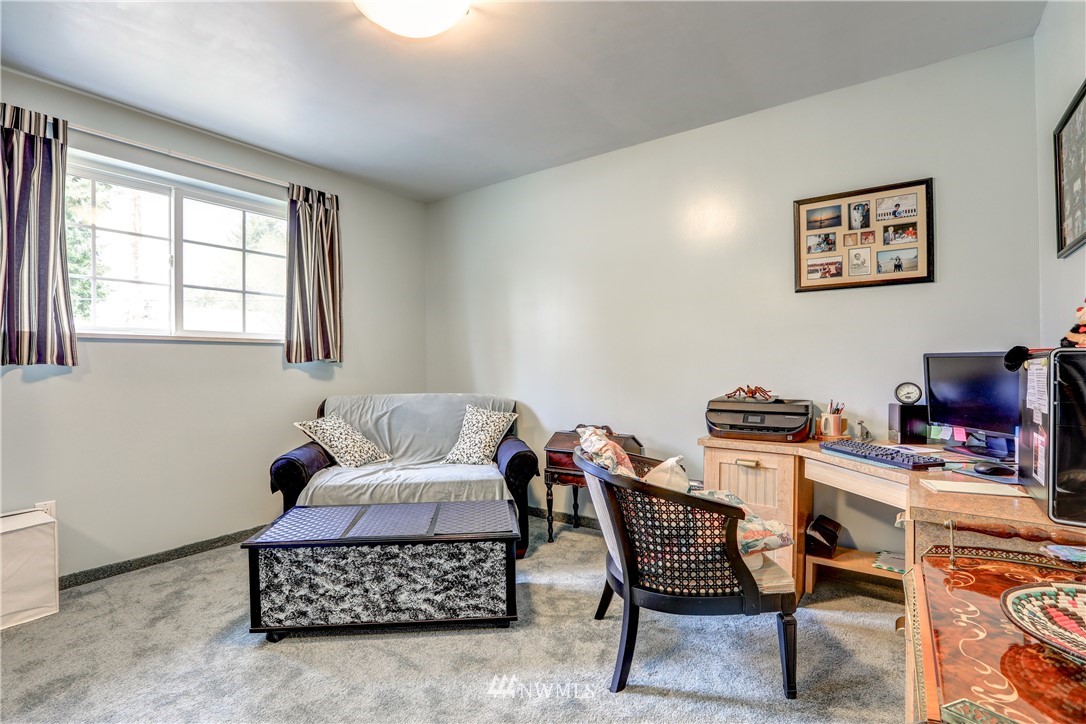 7626 224th Street Southwest Edmonds, WA 98026 - Photo 13 of 24 Gallery Image 13