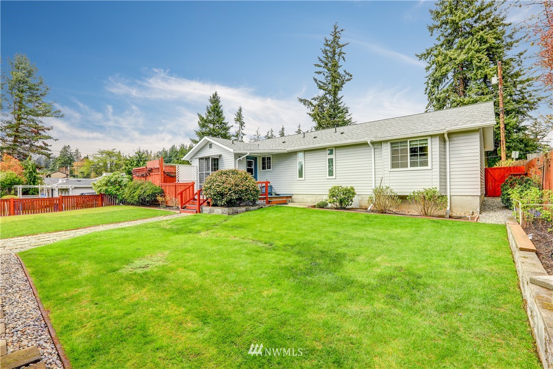 7626 224th Street Southwest Edmonds, WA 98026 - Photo 21 of 24 Gallery Image 21