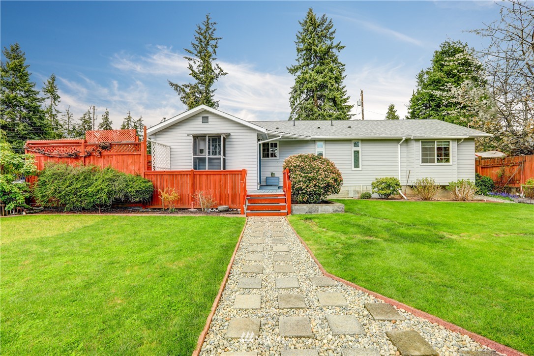 7626 224th Street Southwest Edmonds, WA 98026 - Photo 22 of 24 Gallery Image 22