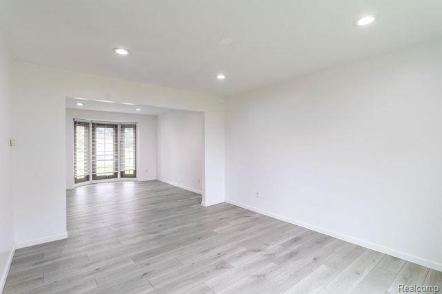 38772 Westchester Road Sterling Heights, MI 48310 - Photo 14 of 58 Gallery Image 14