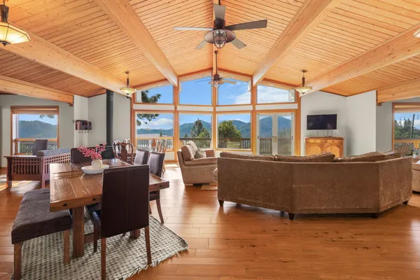 $795,000 | 19991 Northwoods Drive, Lakehead, CA 96051