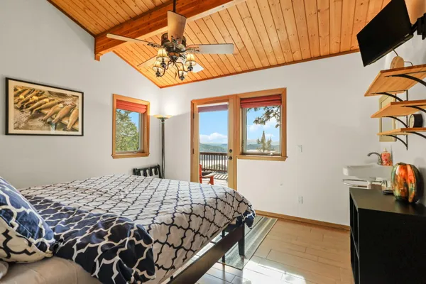 $795,000 | 19991 Northwoods Drive, Lakehead, CA 96051