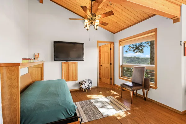 $795,000 | 19991 Northwoods Drive, Lakehead, CA 96051
