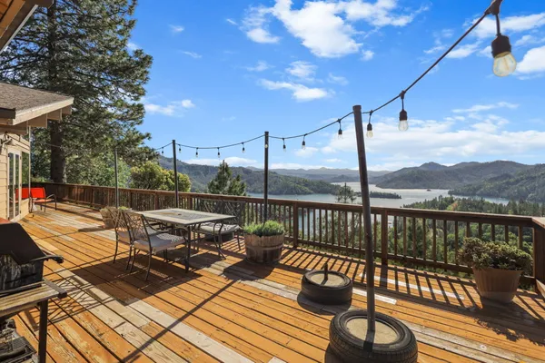 $795,000 | 19991 Northwoods Drive, Lakehead, CA 96051