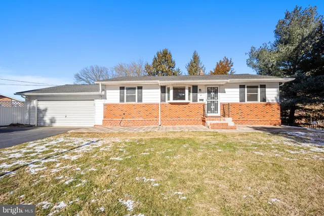 $339,900 | 2 Hodgkins Place, New Castle, DE 19720