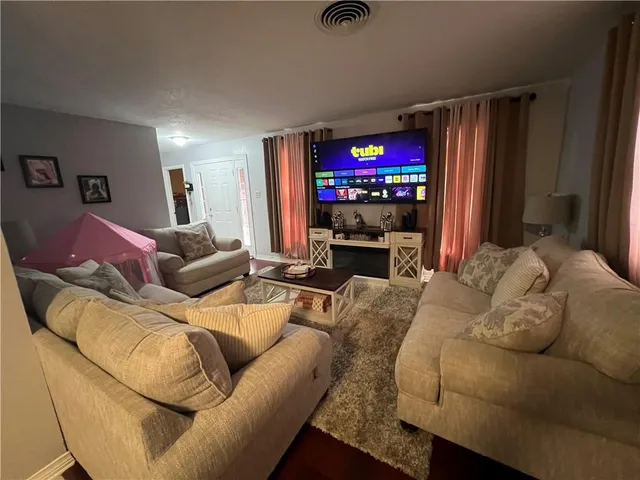 $2,500 | 6613 Carmen Street, Metairie, LA 70003