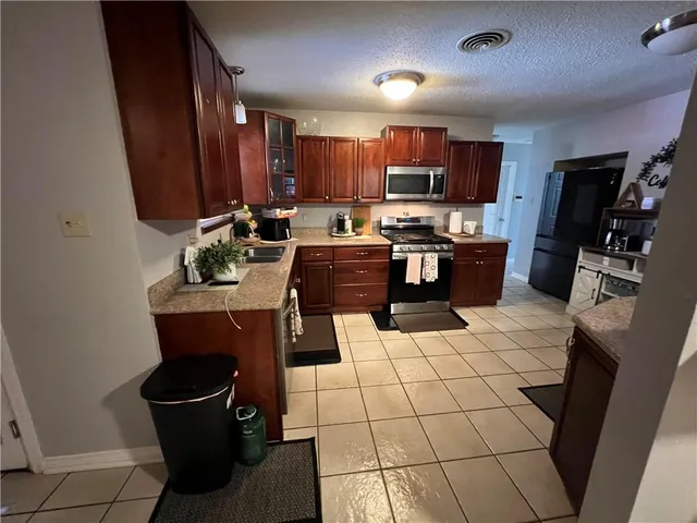 $2,500 | 6613 Carmen Street, Metairie, LA 70003