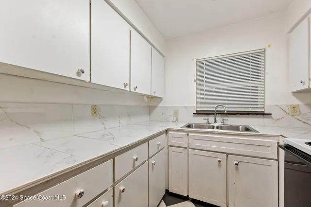 $155,000 | 5600 North Banana River Boulevard, Unit 28, Cocoa Beach, FL 32931