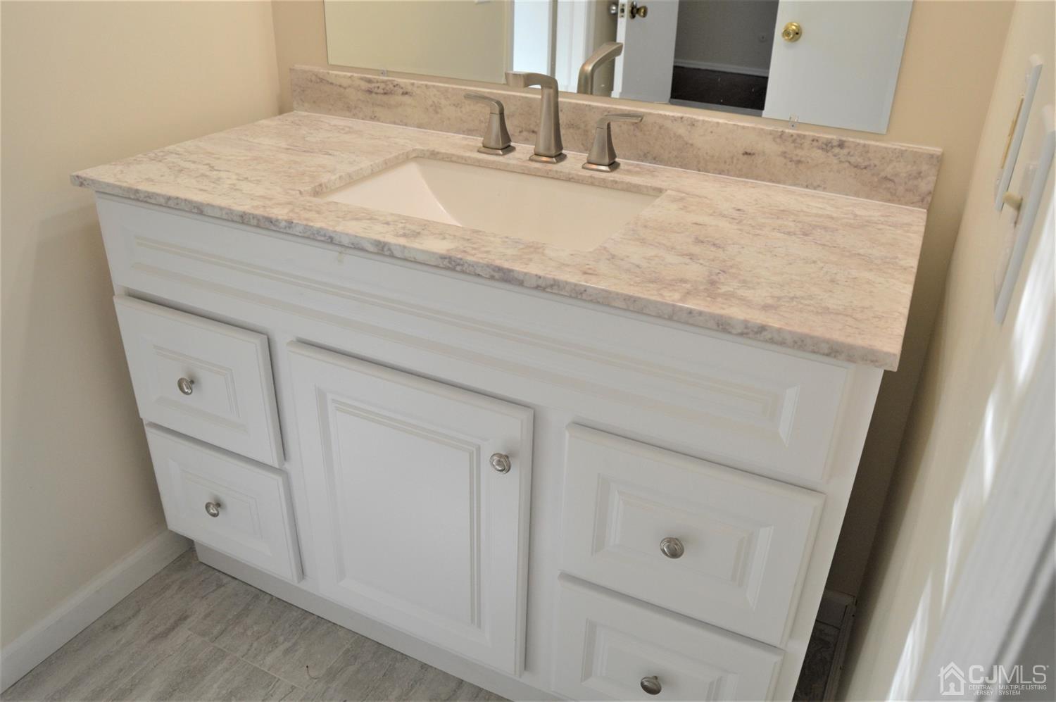 211 Normandy Road Edison, NJ 08820 - Photo 14 of 24 Gallery Image 14