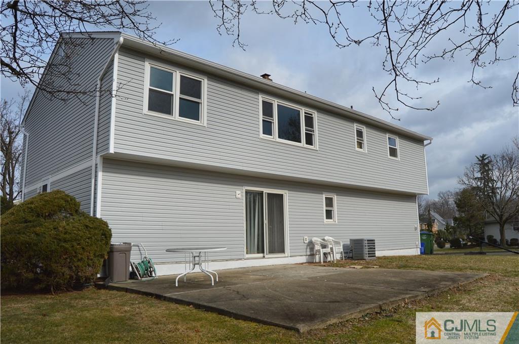 211 Normandy Road Edison, NJ 08820 - Photo 3 of 24 Gallery Image 3