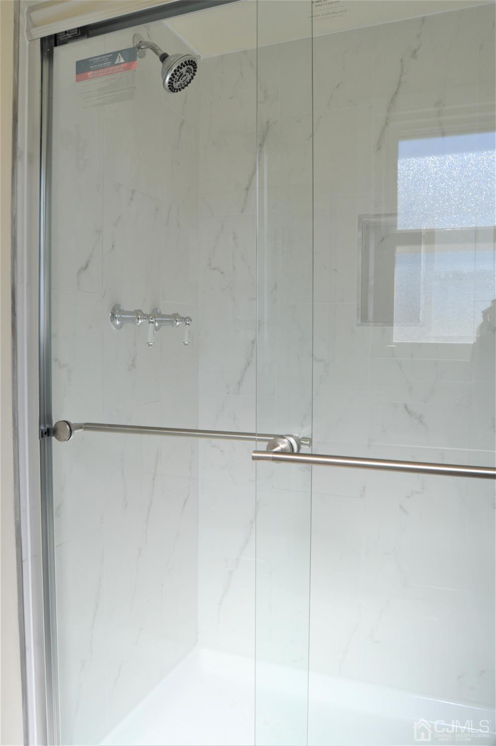211 Normandy Road Edison, NJ 08820 - Photo 23 of 24 Gallery Image 23