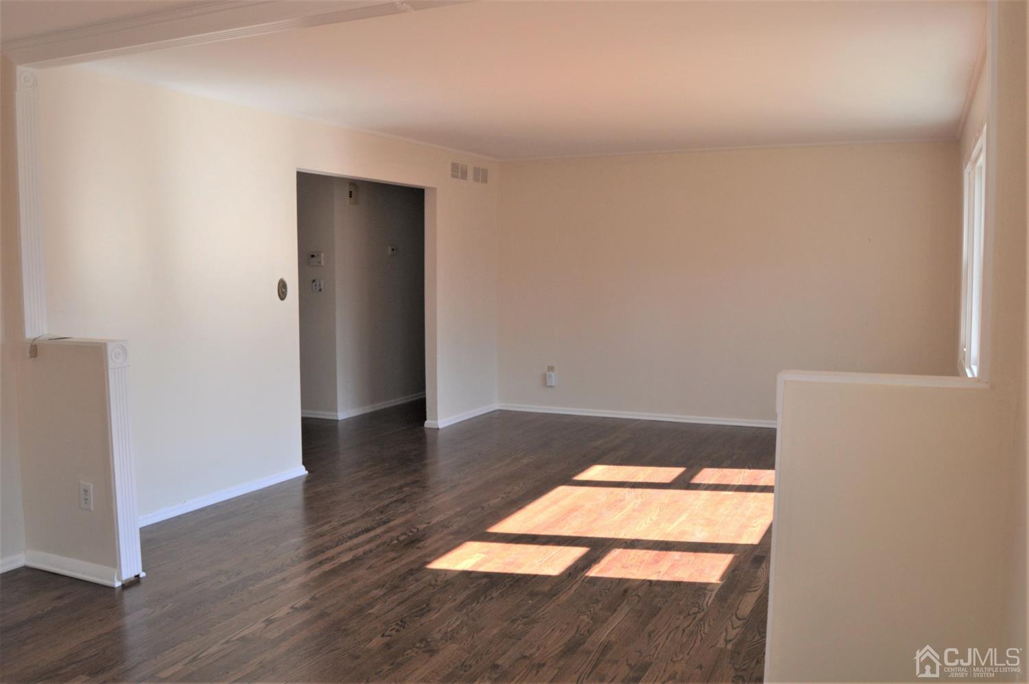 211 Normandy Road Edison, NJ 08820 - Photo 6 of 24 Gallery Image 6