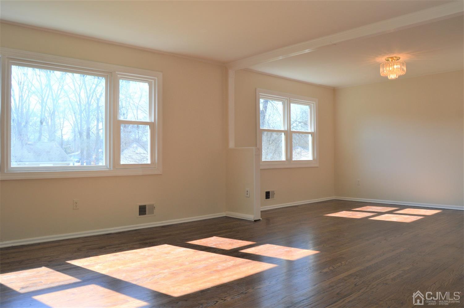 211 Normandy Road Edison, NJ 08820 - Photo 8 of 24 Gallery Image 8