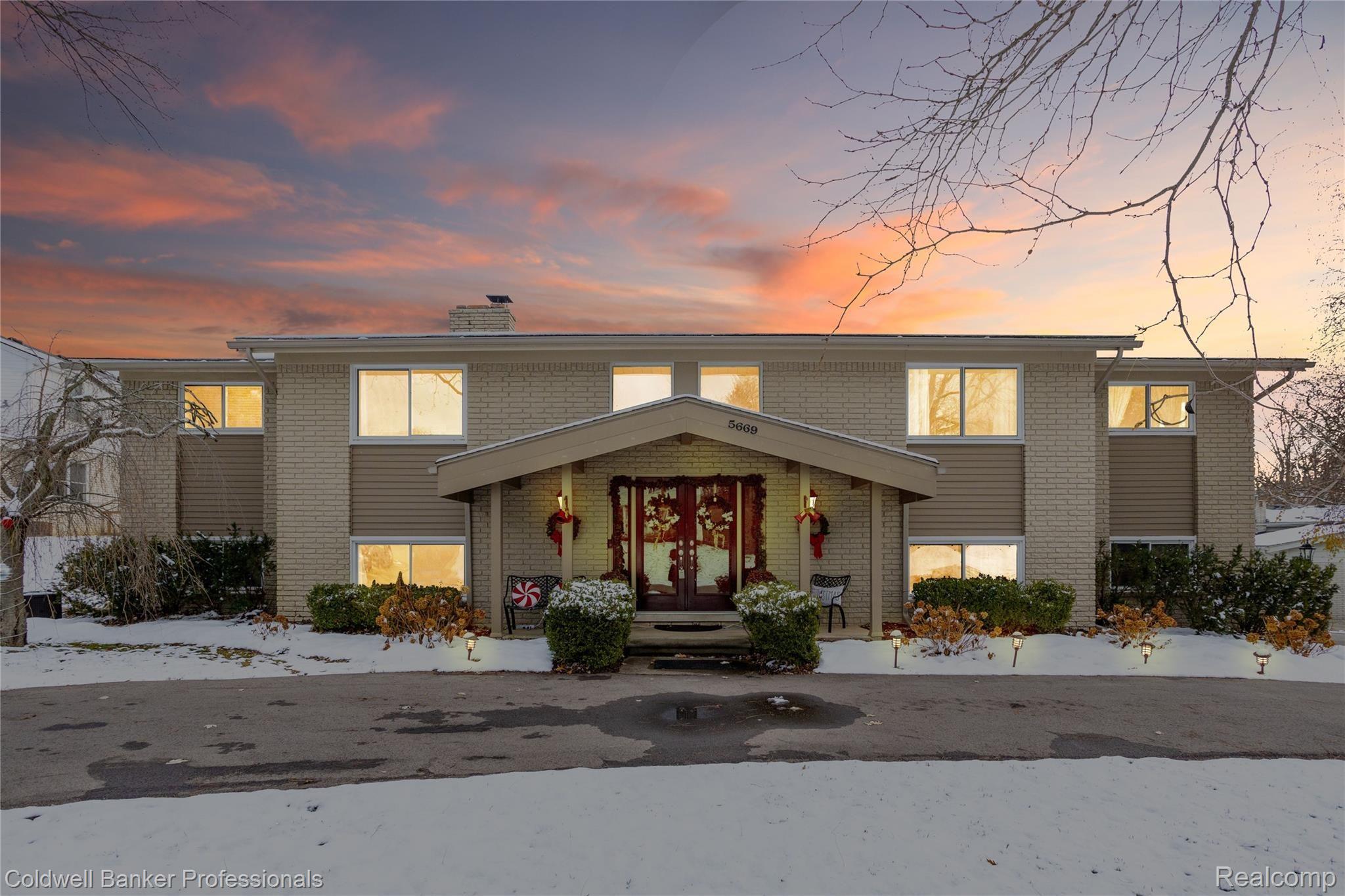 5669 Raven Road Bloomfield Hills, MI 48301 - Photo 1 of 44 5669 Raven Twilight.jpg