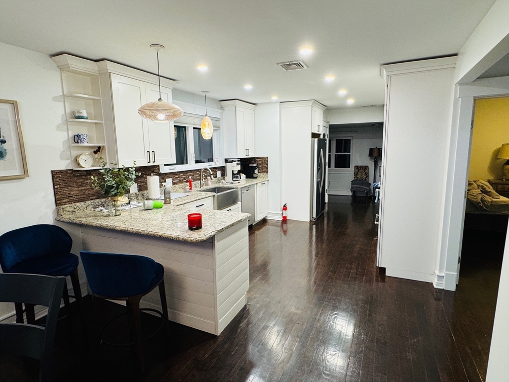 129 Bailey Road, Unit 2 Somerville, MA 02145 - Photo 1 of 9