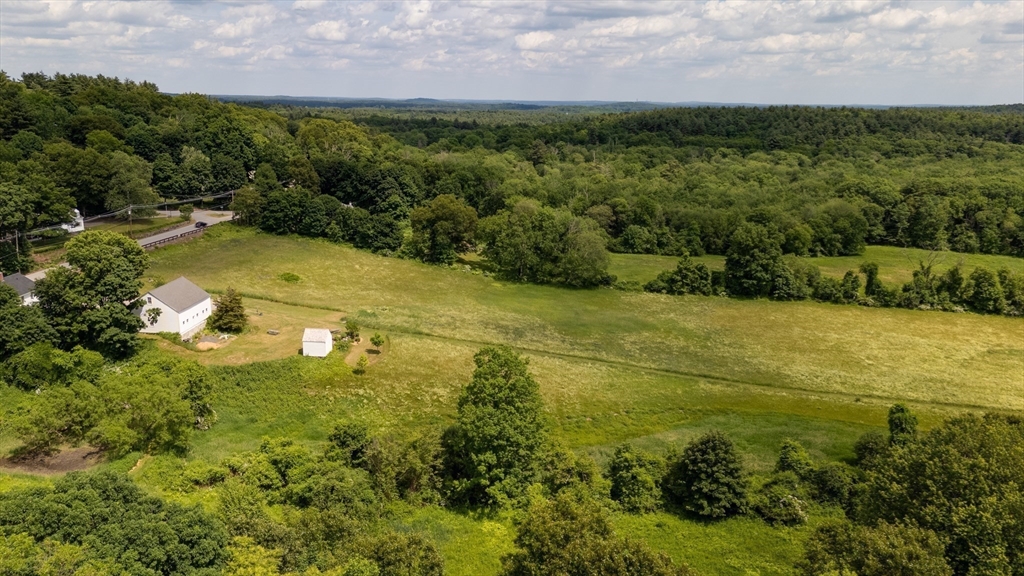 556 Middle Road Boxborough, MA 01719 - Photo 3 of 41