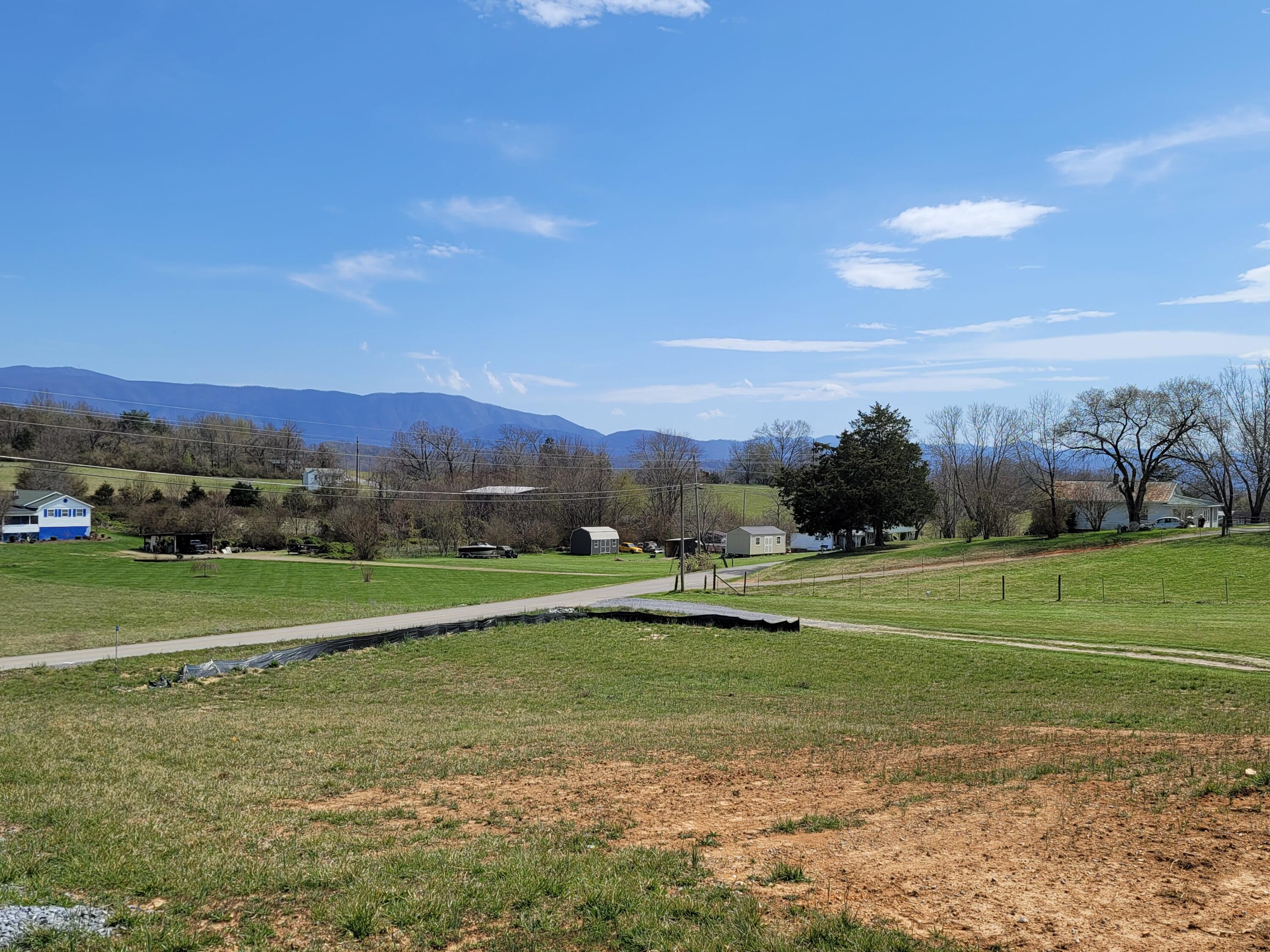 880 Sunnyside Road Greeneville, TN 37743 - Photo 1 of 16 20220330_151649