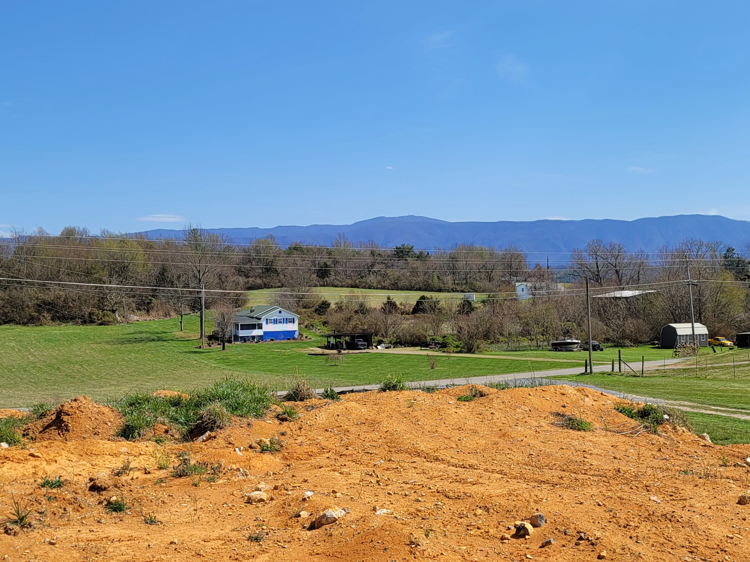 880 Sunnyside Road Greeneville, TN 37743 - Photo 5 of 16 20220330_150327
