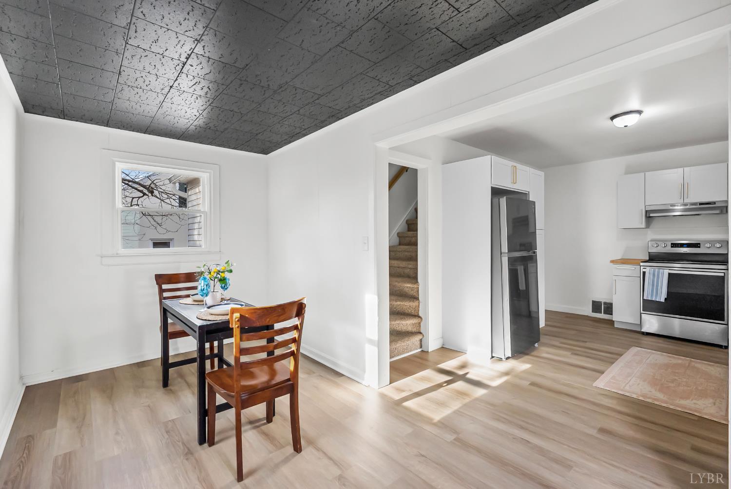 223 Rocklawn Avenue Danville, VA 24540 - Photo 11 of 29