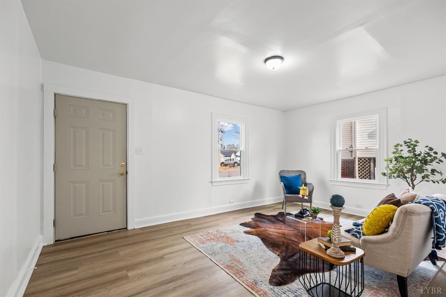 223 Rocklawn Avenue Danville, VA 24540 - Photo 2 of 29