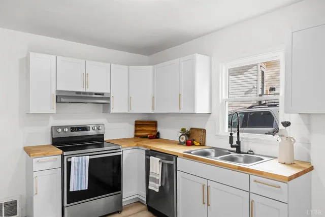 $149,900 | 223 Rocklawn Avenue, Danville, VA 24540