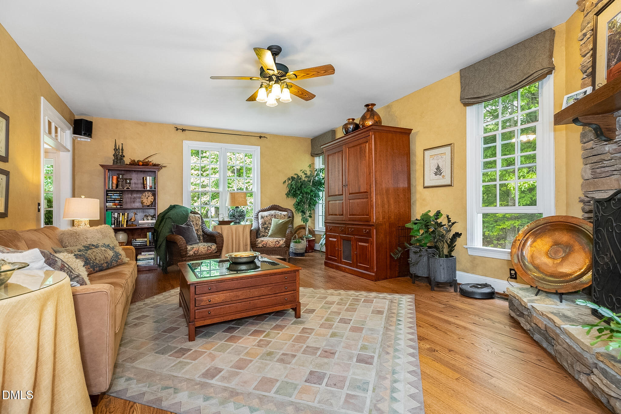 3728 Country Club Road Zebulon, NC 27597 - Photo 7 of 29 living room