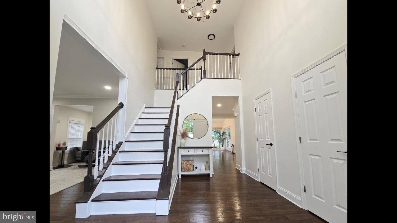 10 Avalon Road Pennington, NJ 08534 - Photo 3 of 26 Gallery Image 3