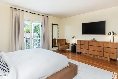 $1,900,000 | 3177 Lake Hollywood Drive, Los Angeles, CA 90068