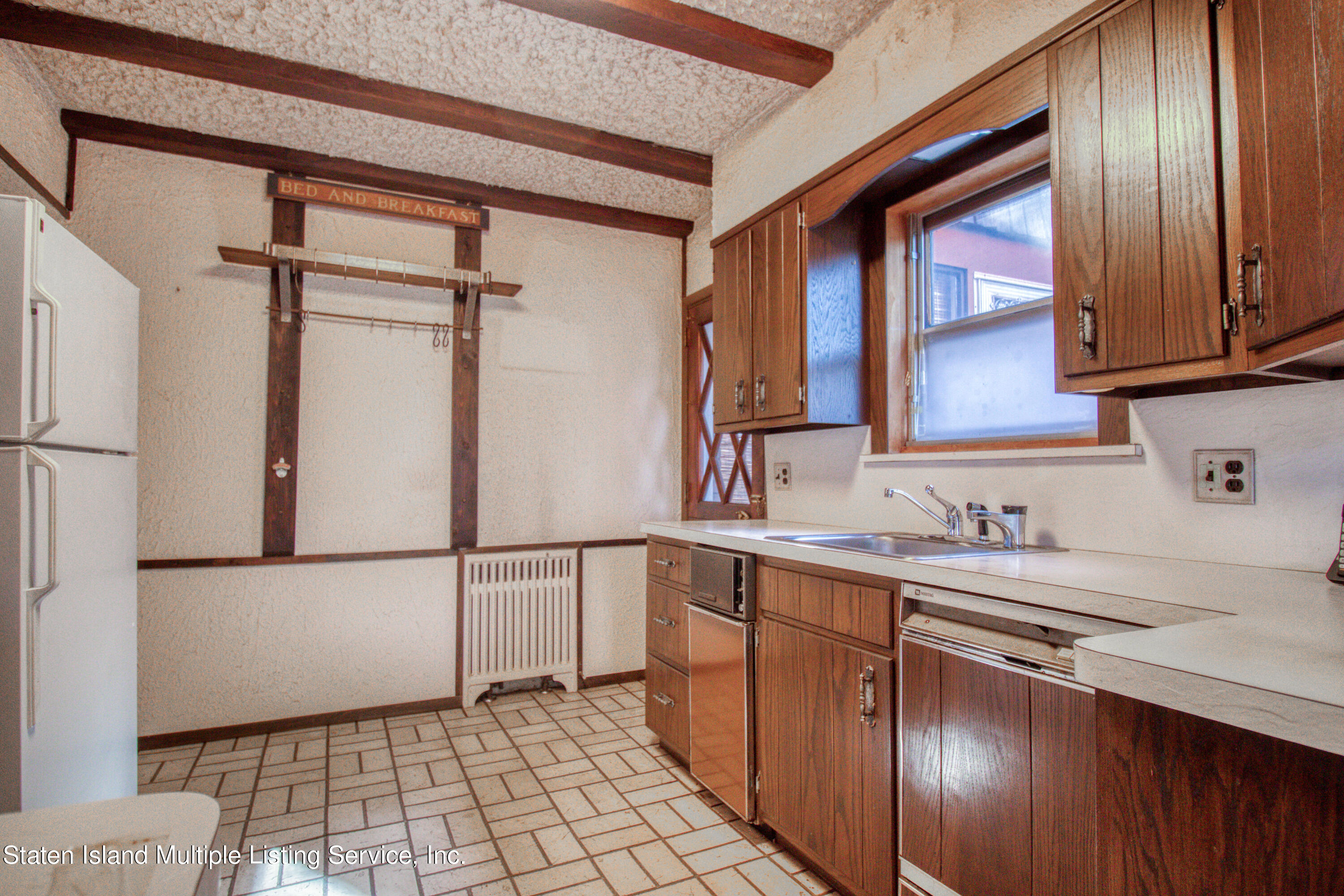 71 Manor Road Staten Island, NY 10310 - Photo 7 of 35 Kitchen