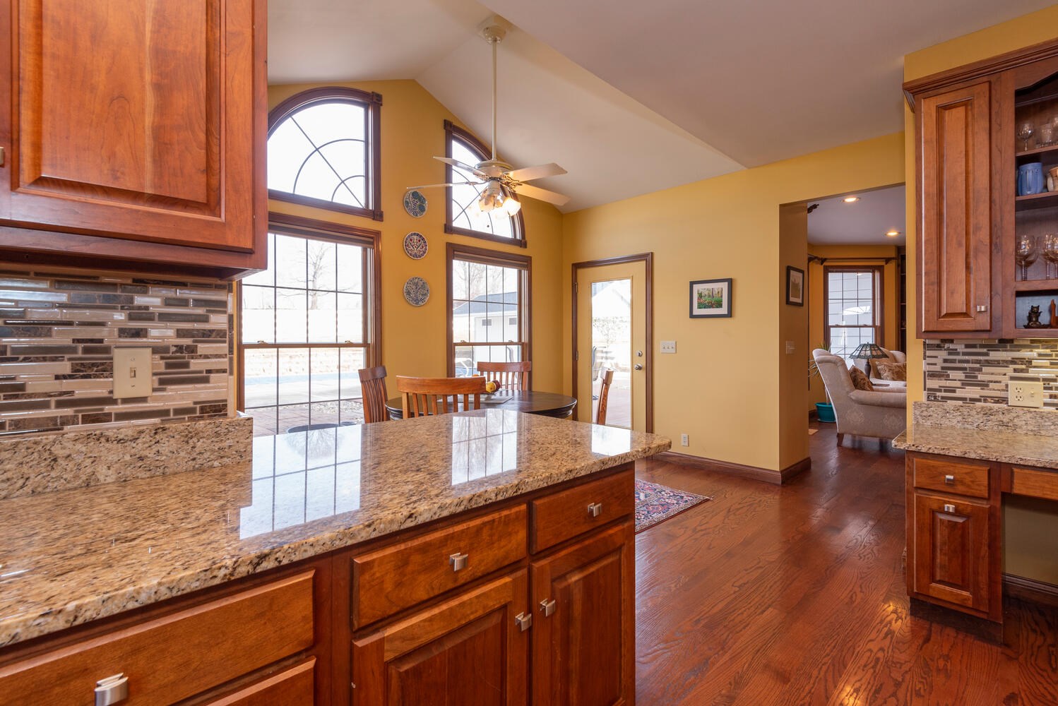 509 East Dillman Road Bloomington, IN 47401 - Photo 3 of 36