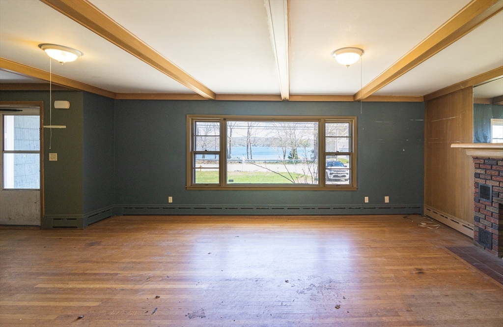 252 Thompson Road Webster, MA 01570 - Photo 14 of 39 a view of empty room with window