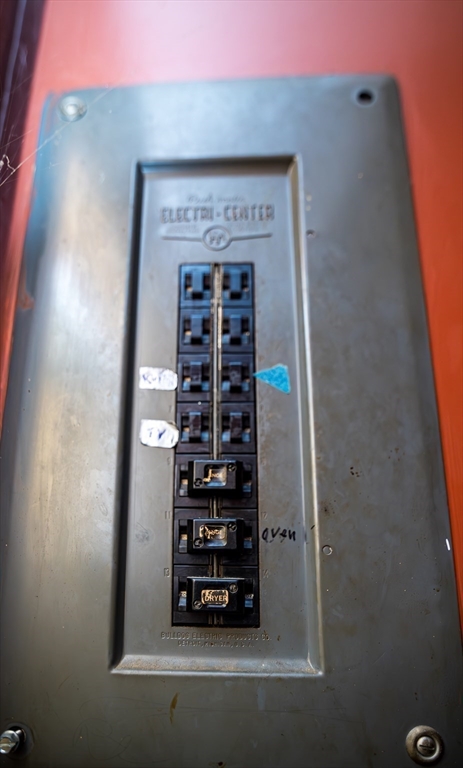 252 Thompson Road Webster, MA 01570 - Photo 36 of 39