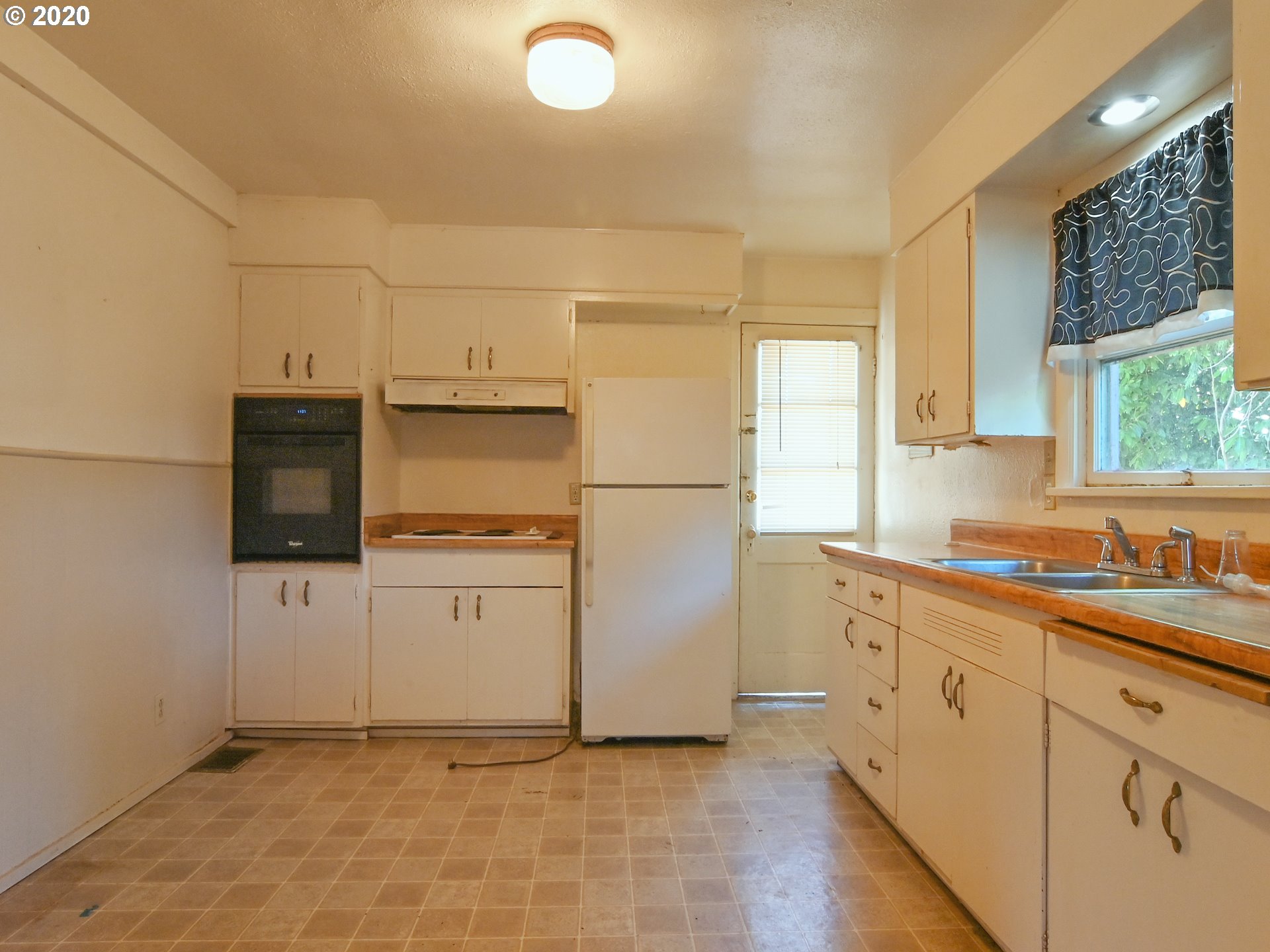1215 River Road Eugene, OR 97404 - Photo 23 of 32 Gallery Image 23