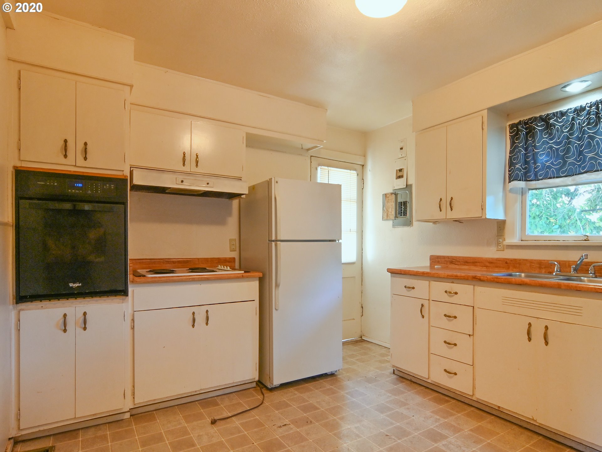 1215 River Road Eugene, OR 97404 - Photo 24 of 32 Gallery Image 24
